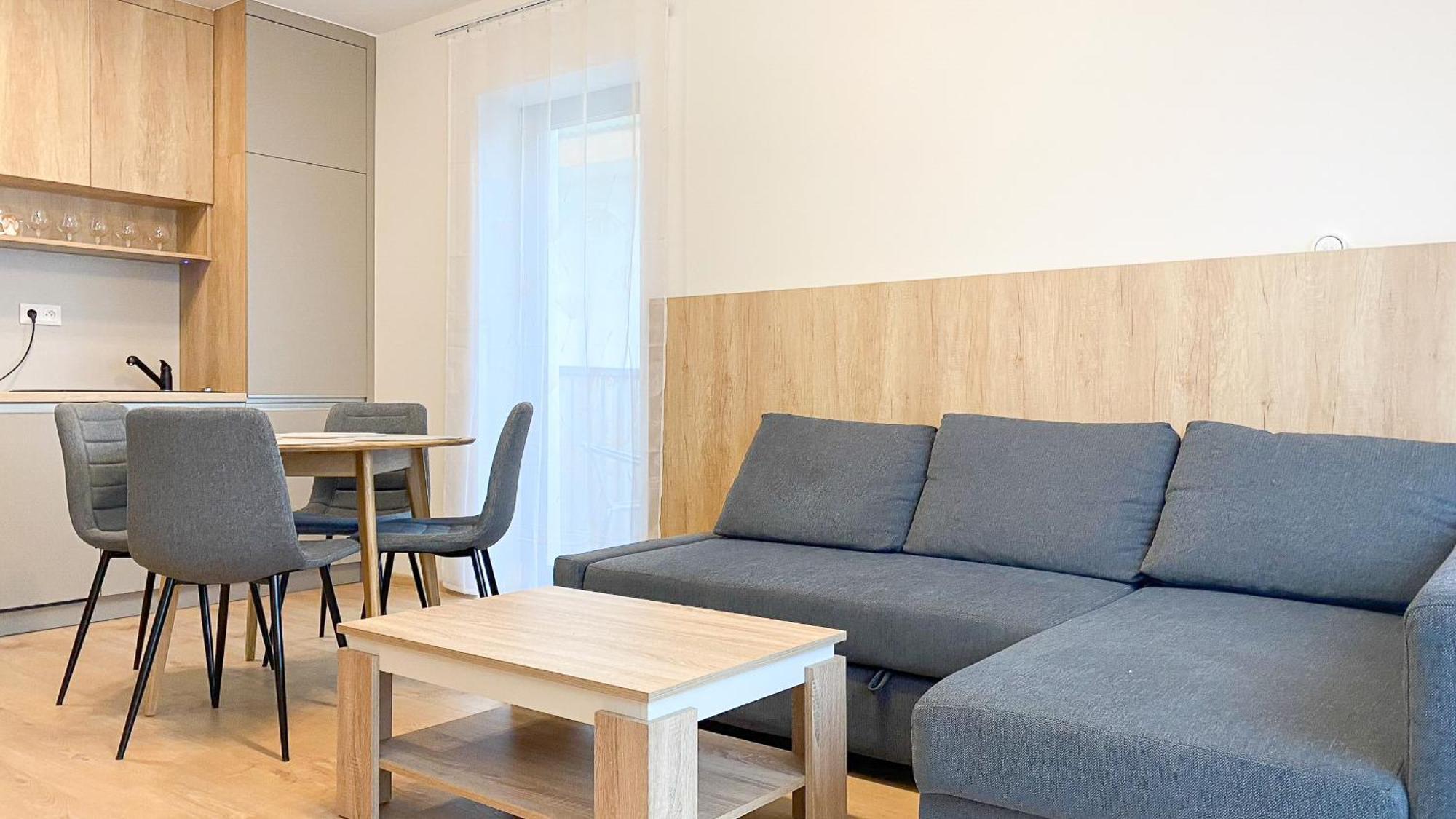 Riverfront Apartment Besenova Bagian luar foto